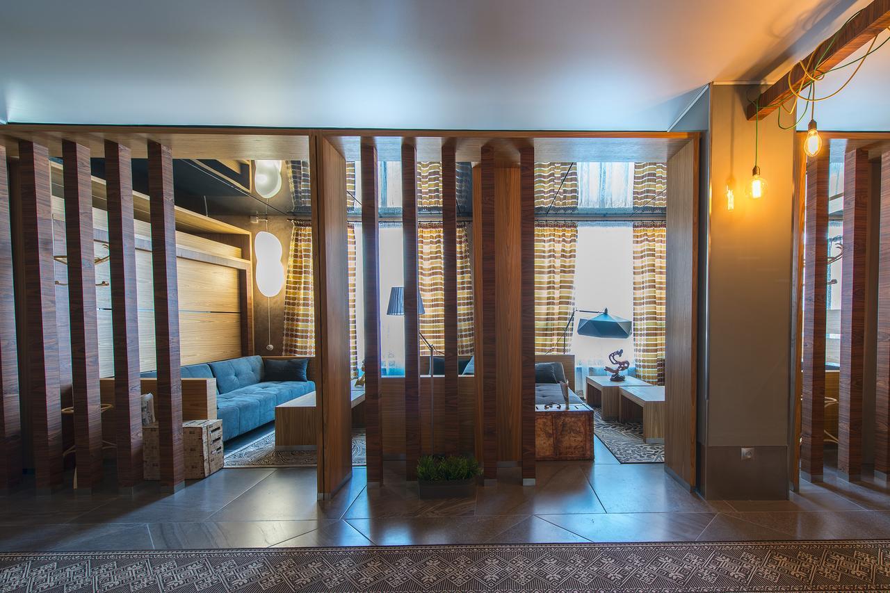 Inn Ozz Karagandy Exteriör bild