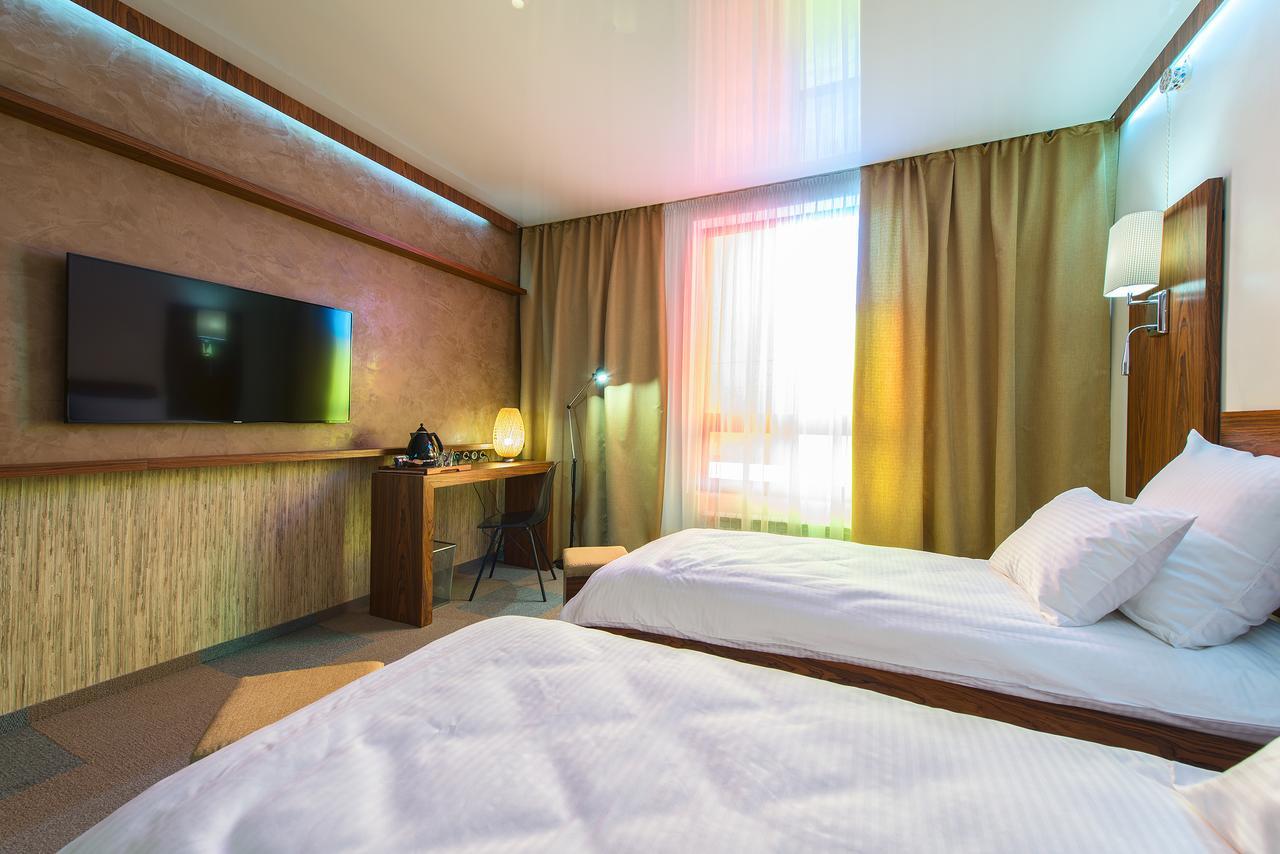 Inn Ozz Karagandy Exteriör bild