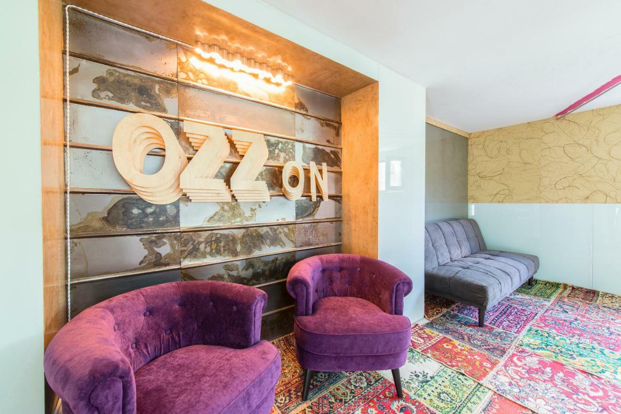 Inn Ozz Karagandy Exteriör bild